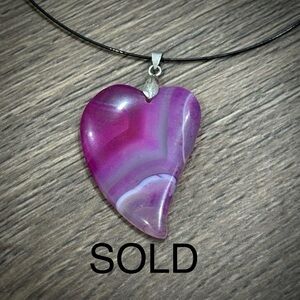 💥SOLD💥 Elegant Pink Heart Stone Pendant Necklace – One of a Kind